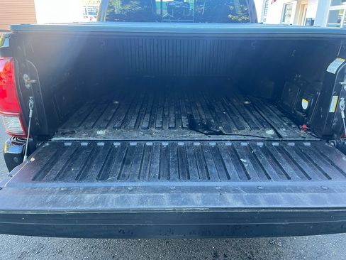 Used 2018 Toyota Tacoma TRD Sport AWD/4WD image 23