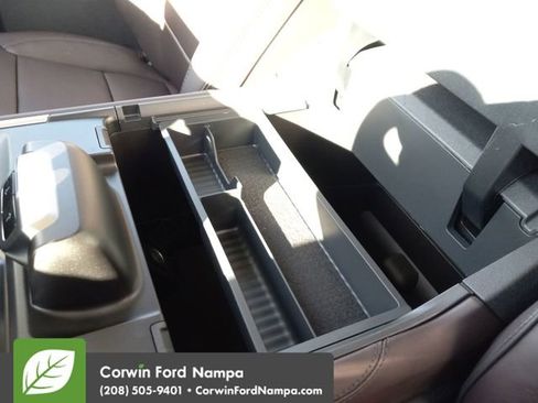 New 2025 Ford Expedition Platinum w/ Platinum Ultimate Package image 19