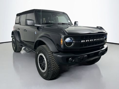 Used 2024 Ford Bronco Black Diamond w/ Sasquatch Package image 4