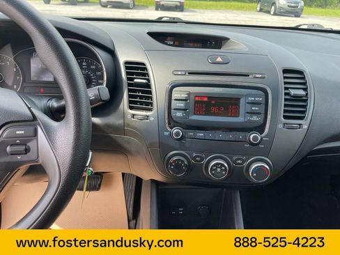 Used 2017 Kia Forte LX FWD image 11