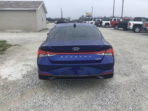 Used 2022 Hyundai Elantra Limited image 4