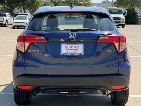 Used 2017 Honda HR-V LX image 5