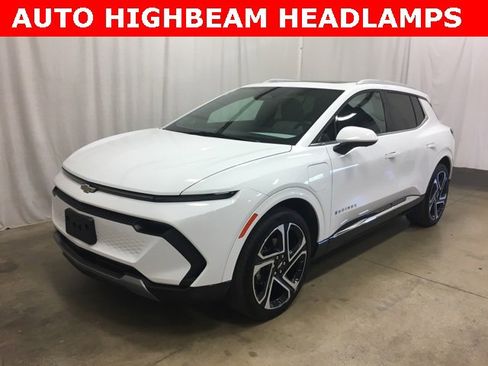 Used 2024 Chevrolet Equinox EV LT image 9