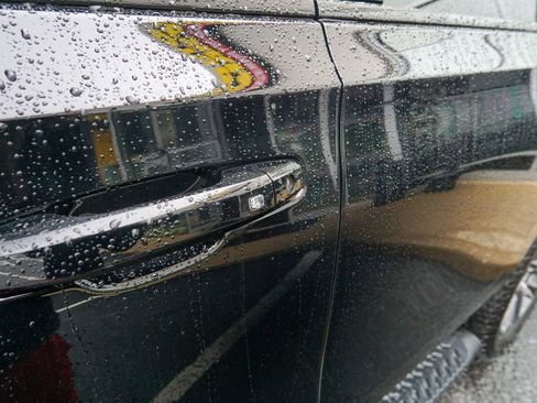 Used 2021 Chevrolet Tahoe Z71 AWD/4WD image 9