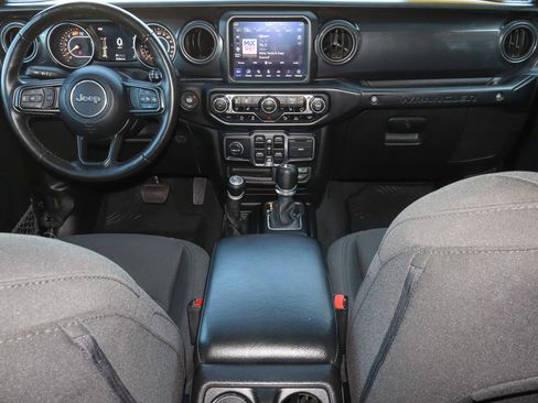 Used 2021 Jeep Wrangler Unlimited Rubicon AWD/4WD image 10