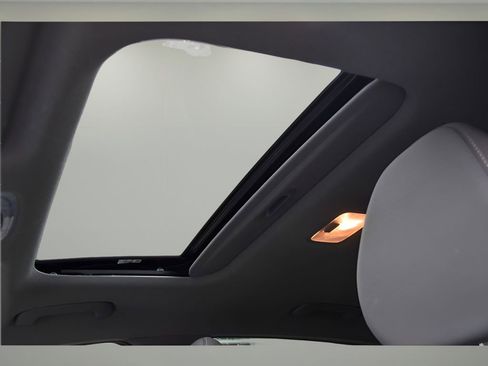 Used 2024 Hyundai Elantra SEL w/ Convenience Package image 15