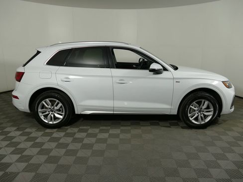 Certified 2023 Audi Q5 2.0T Premium w/ Convenience Package AWD/4WD image 34