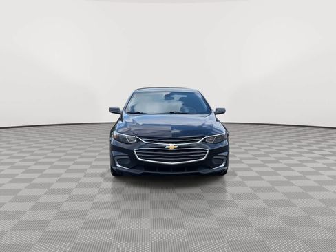 Used 2018 Chevrolet Malibu LT FWD image 3