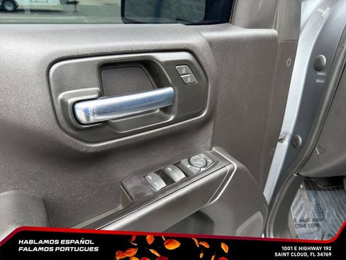 Used 2020 Chevrolet Silverado 1500 Custom w/ Custom Value Package RWD image 11