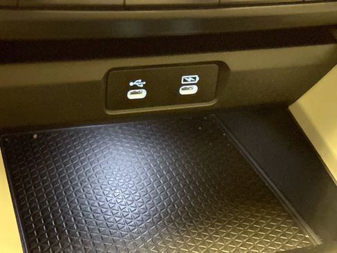 Certified 2024 Honda Accord EX image 25