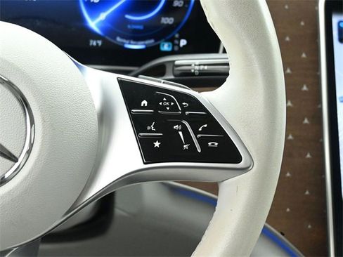 Used 2023 Mercedes-Benz EQE 500 4MATIC SUV image 32