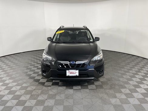 Used 2022 Subaru Crosstrek 2.0i image 2