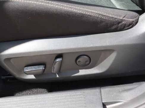 Used 2024 Nissan Rogue SV FWD image 11