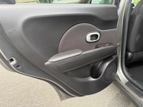 Used 2018 Kia Soul + FWD image 18