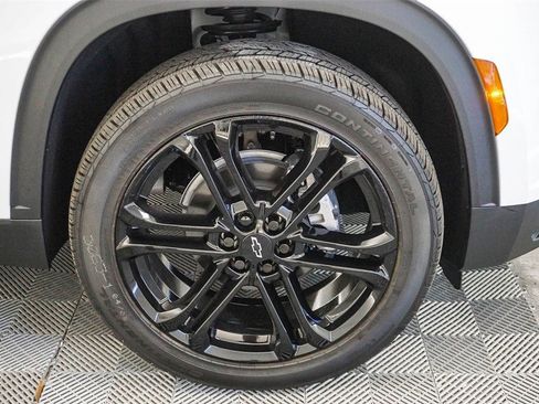 New 2026 Chevrolet Traverse LT w/ LPO, Floor Liner Package image 11