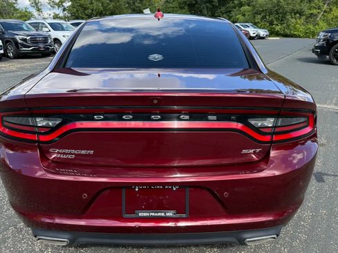 Used 2017 Dodge Charger SXT w/ AWD Plus Group image 5