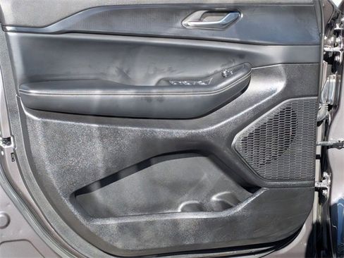 Used 2024 Jeep Grand Cherokee L Altitude image 14