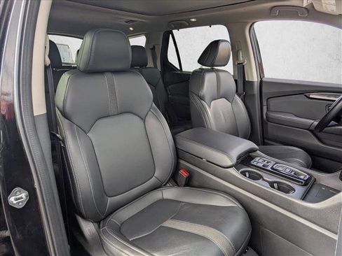 Certified 2023 Honda Pilot Touring image 21