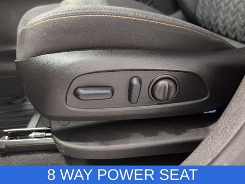 Used 2024 Chevrolet Equinox LT w/ LPO, Floor Liner Package FWD image 17
