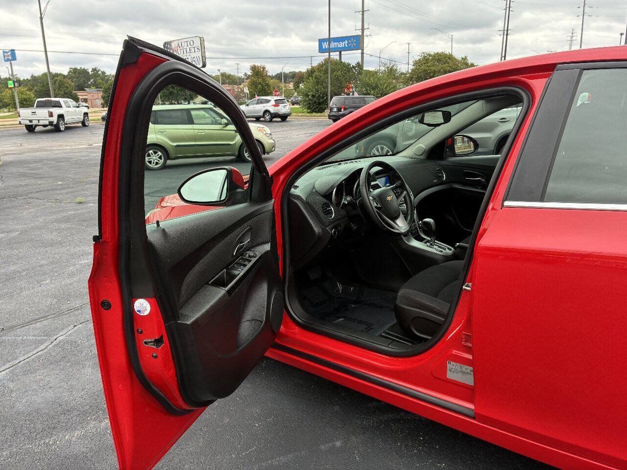 Used 2014 Chevrolet Cruze LT FWD image 9