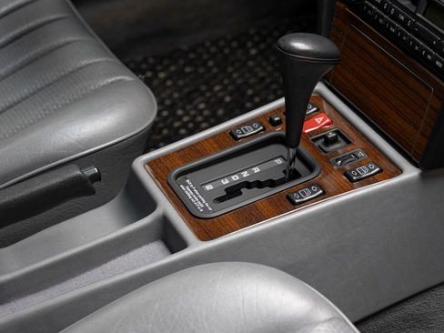 Used 1991 Mercedes-Benz 190 E 2.6 image 34
