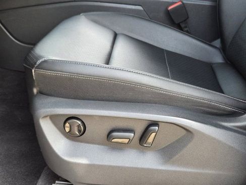 Used 2023 Volkswagen Atlas SE FWD image 24