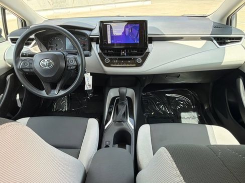 Used 2025 Toyota Corolla LE FWD image 14