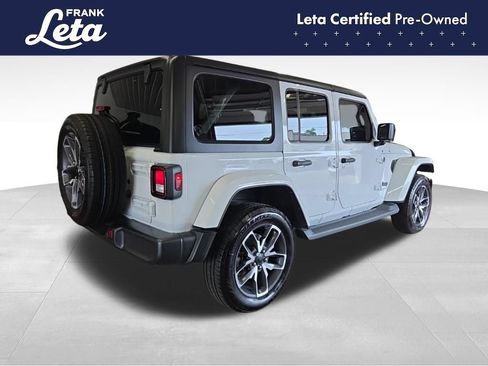 Used 2024 Jeep Wrangler Unlimited w/ Convenience Group AWD/4WD image 6