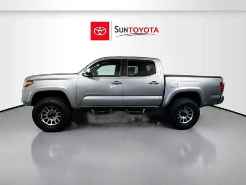 Used 2023 Toyota Tacoma Limited RWD image 7