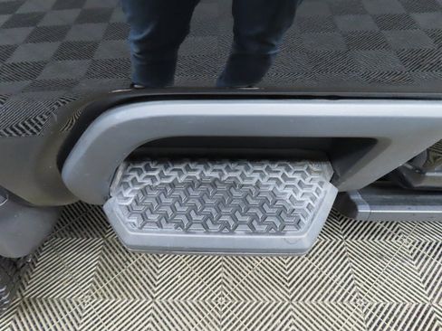 Used 2025 GMC Sierra 2500 AT4 w/ AT4 Premium Plus Package image 39