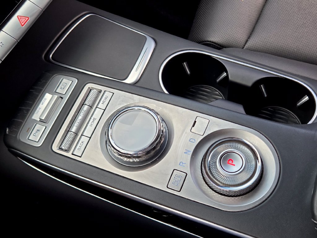 Used 2025 Genesis GV70 2.5T AWD/4WD image 27
