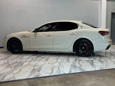 Used 2022 Maserati Ghibli Modena RWD image 11