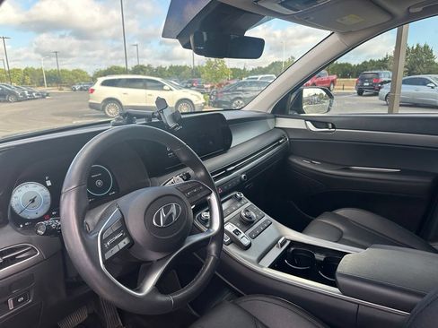 Used 2024 Hyundai Palisade SEL w/ Premium Package FWD image 7