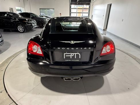 Used 2005 Chrysler Crossfire Limited RWD image 9