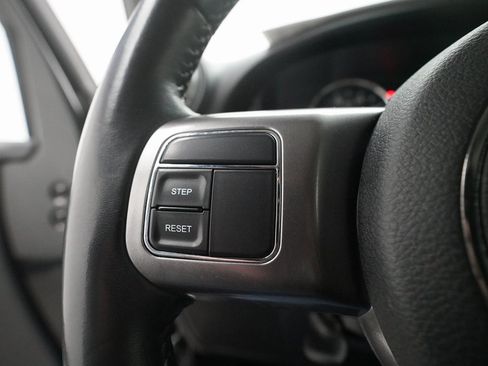 Used 2018 Jeep Wrangler Unlimited Altitude image 17