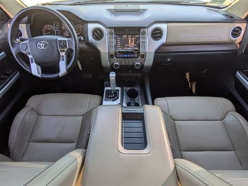 Used 2018 Toyota Tundra Limited w/ Limited Premium Package RWD image 15