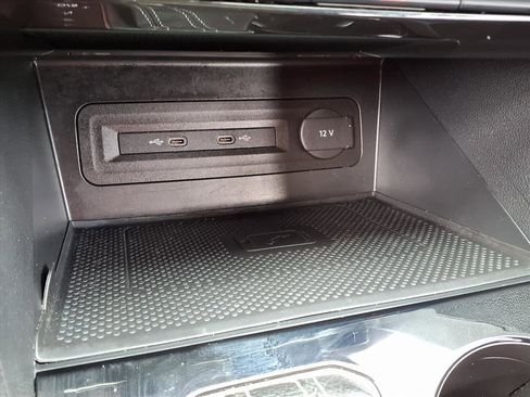 Used 2023 Volkswagen Atlas SEL R-Line image 23