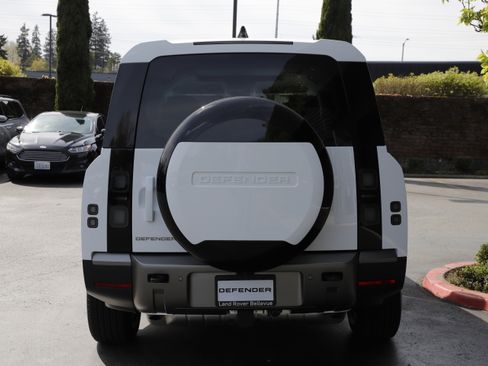 New 2026 Land Rover Defender 130 S AWD/4WD image 5