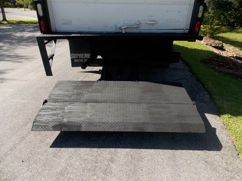 Used 2003 Ford E-350 and Econoline 350 Super Duty image 12