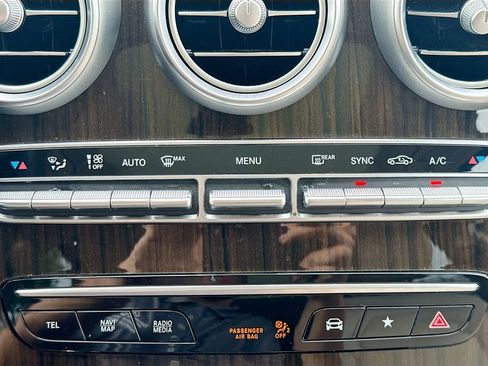 Used 2021 Mercedes-Benz GLC 300 GLC 300 w/ Premium Package image 15