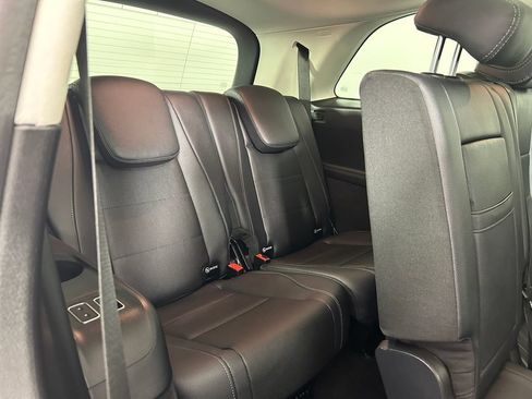 Used 2024 Mercedes-Benz GLS 450 4MATIC image 25