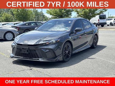 Used 2025 Toyota Camry SE w/ Convenience Package FWD image 5