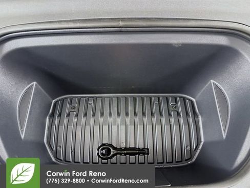 Used 2024 Tesla Model Y Long Range AWD/4WD image 29