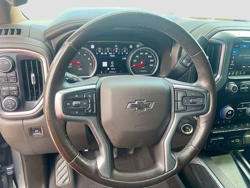 Used 2022 Chevrolet Silverado 1500 LTZ w/ LTZ Premium Package AWD/4WD image 11