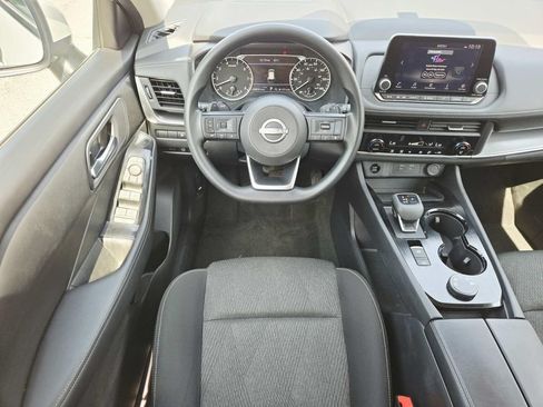 Used 2024 Nissan Rogue SV AWD/4WD image 10
