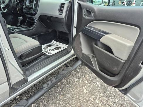 Used 2017 Chevrolet Colorado W/T RWD image 6