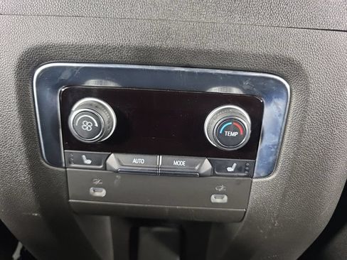 Used 2022 Chevrolet Suburban High Country AWD/4WD image 40