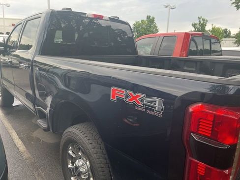 Used 2023 Ford F250 Lariat w/ Lariat Ultimate Package AWD/4WD image 4