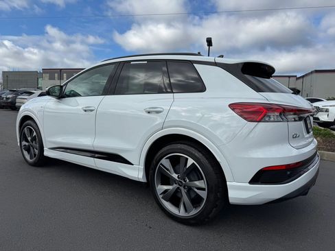 Used 2024 Audi Q4 e-tron Premium w/ Convenience Package image 7