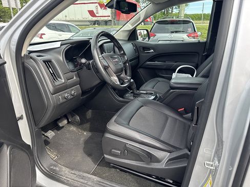 Used 2016 GMC Canyon SLE w/ All Terrain Package AWD/4WD image 11